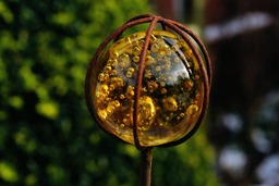 Get Your Free Downloads of Stunning Garden and Marble Background Wallpaper in 4K and JPG Formats!