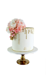 Free PNG Image With Transparent Background. Vanilla wedding cake. Gentle wedding cake. Vanilla cake. Simple Homemade Wedding Cake. The best PNG...